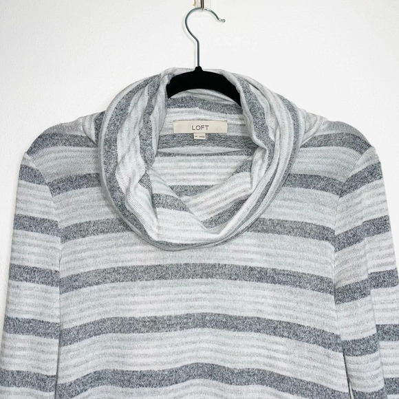 LOFT Light Gray & White Striped Cowl Neck Plush Tunic Sweater Xsmall Women’s - Picture 2 of 10